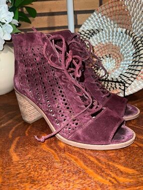 Women’s Lace-Up Peep Toe Booties in Burgundy / Plum, True Suede